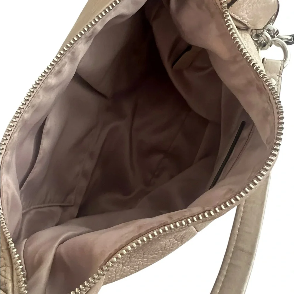 Coach Park Pebbled Leather Hobo Crossbody Bag Taupe Turnlock Flap Style 19303